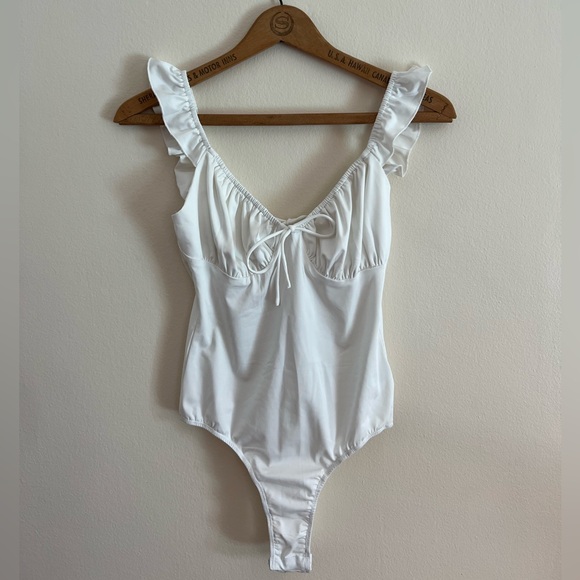Princess Polly Anahita Bodysuit, Size 4, White - Picture 3 of 6